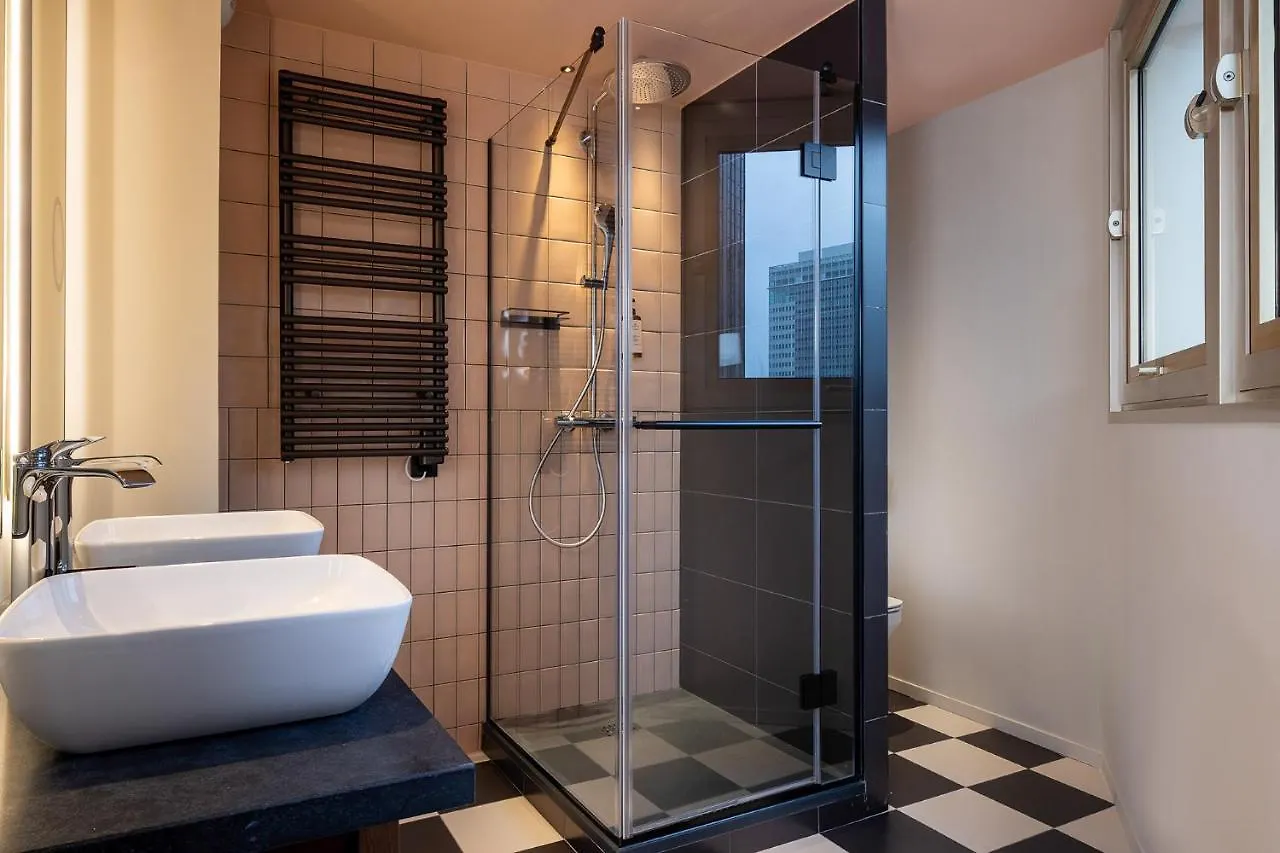 ****  Les Artistes Hotel Paris France