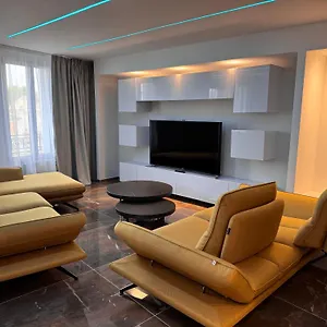 Hotel Brit De Grignan