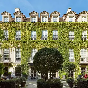 Le Pavillon De La Reine & Spa, Place Des Vosges París