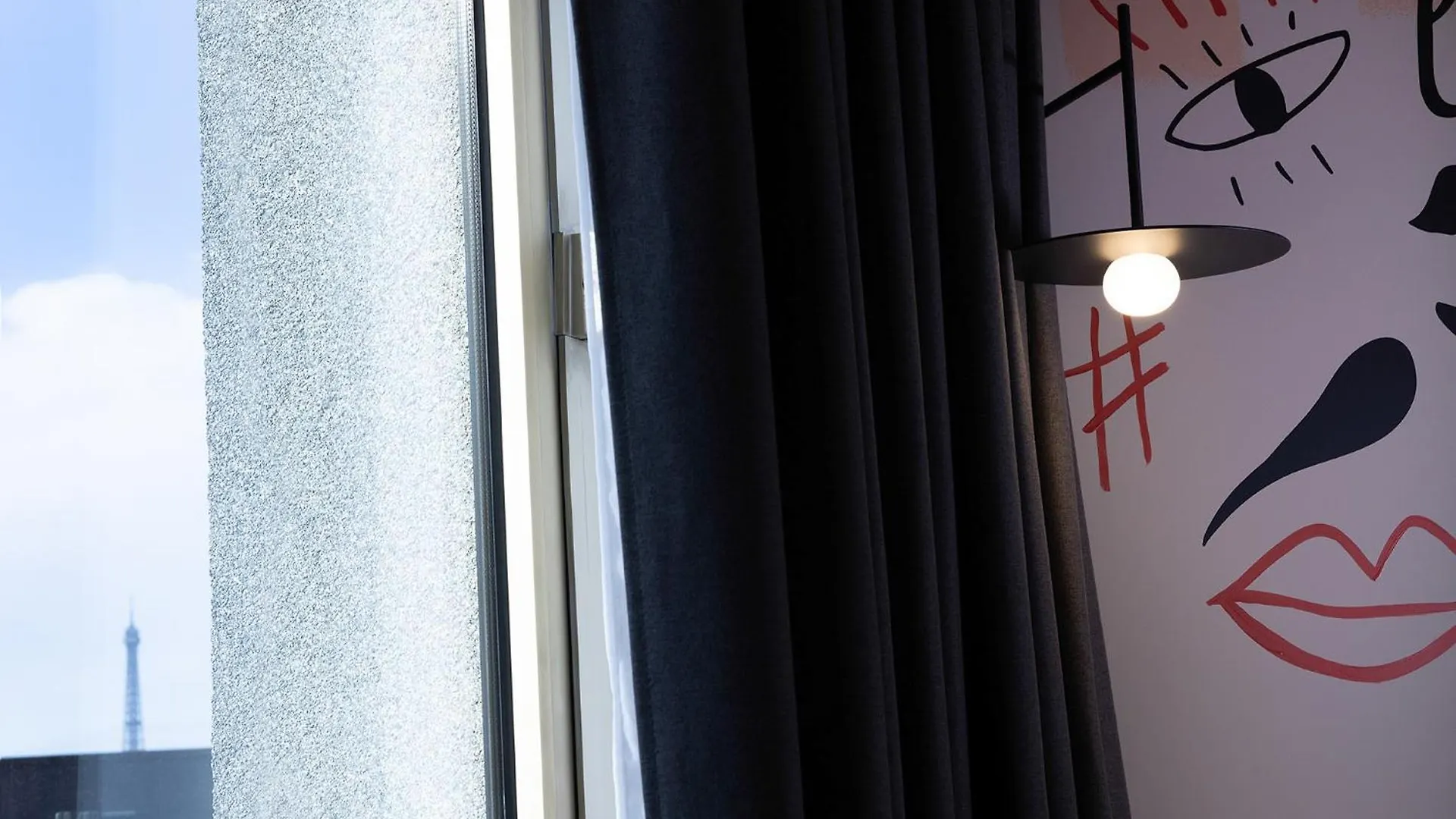 Hotel Les Artistes Paris